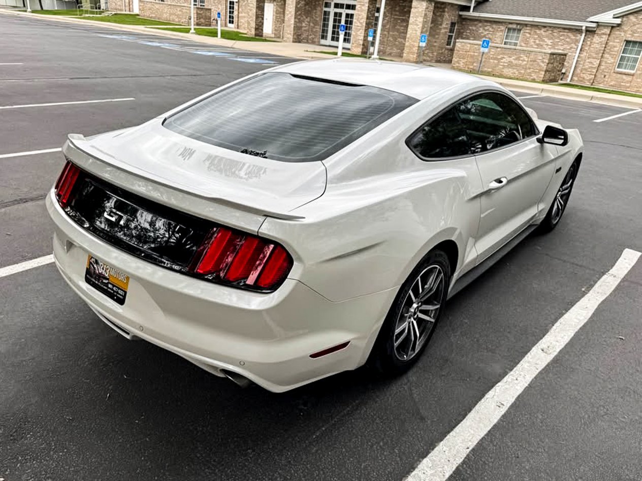 
								2017 Ford Mustang GT 5.0 Coupe full									