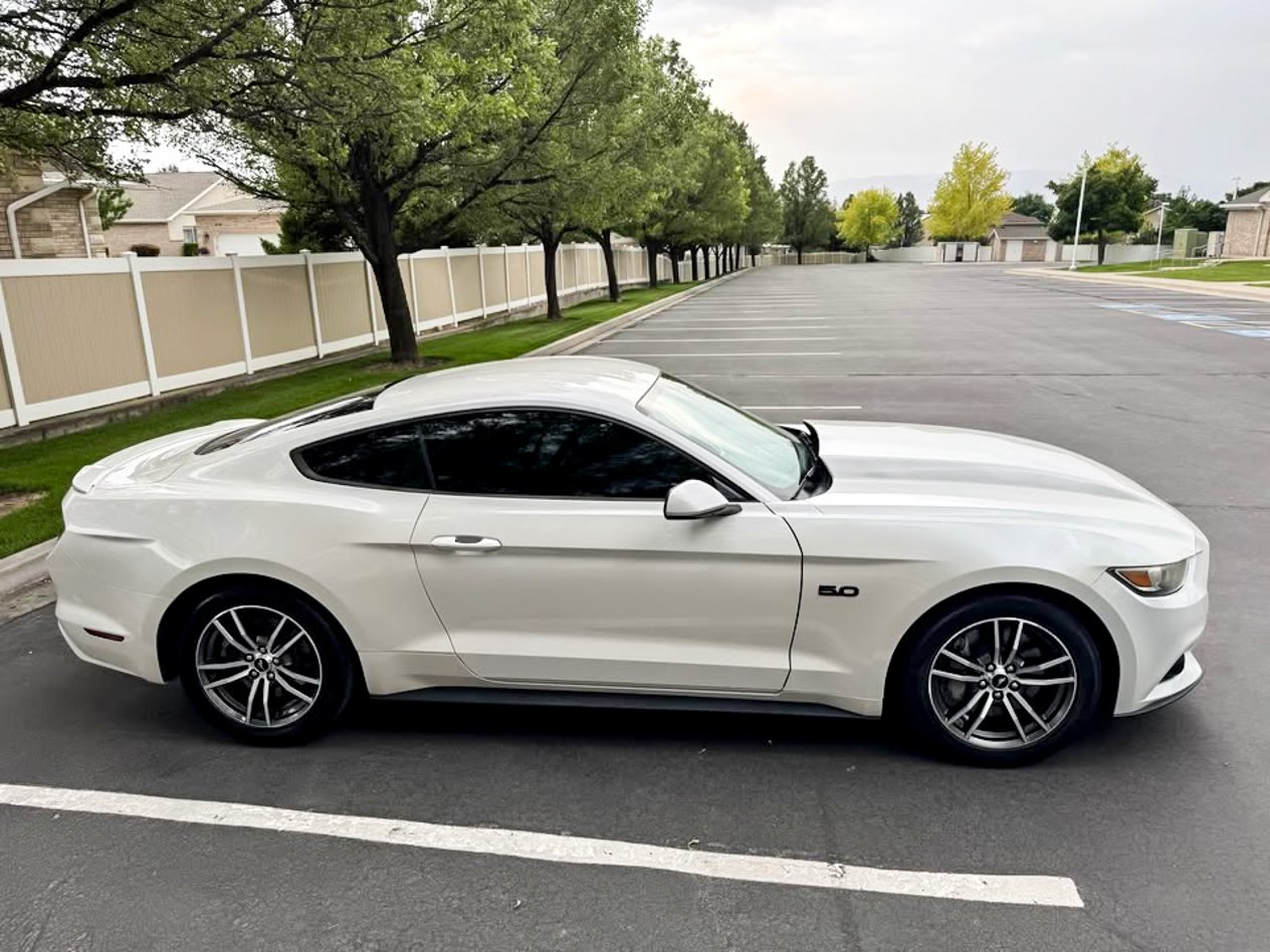 
								2017 Ford Mustang GT 5.0 Coupe full									