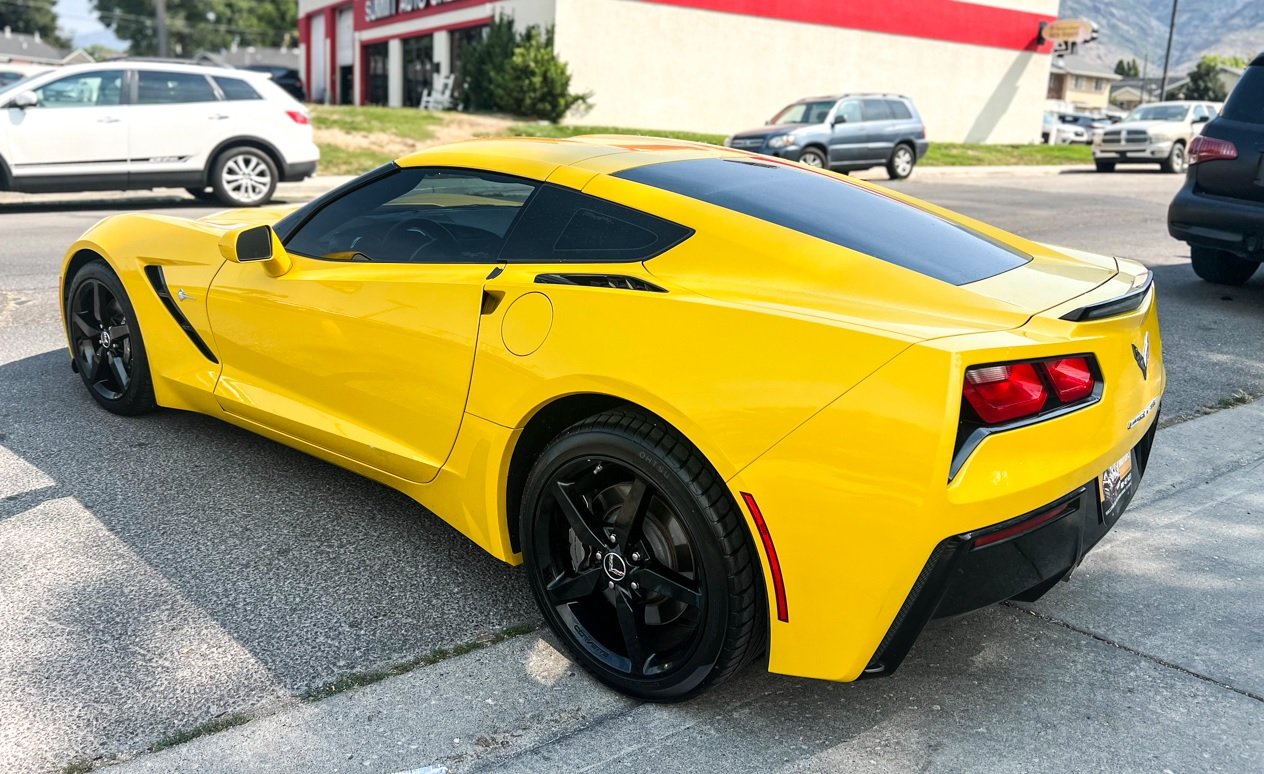 
								2014 Chevrolet Corvette Stingray Coupe 2D full									