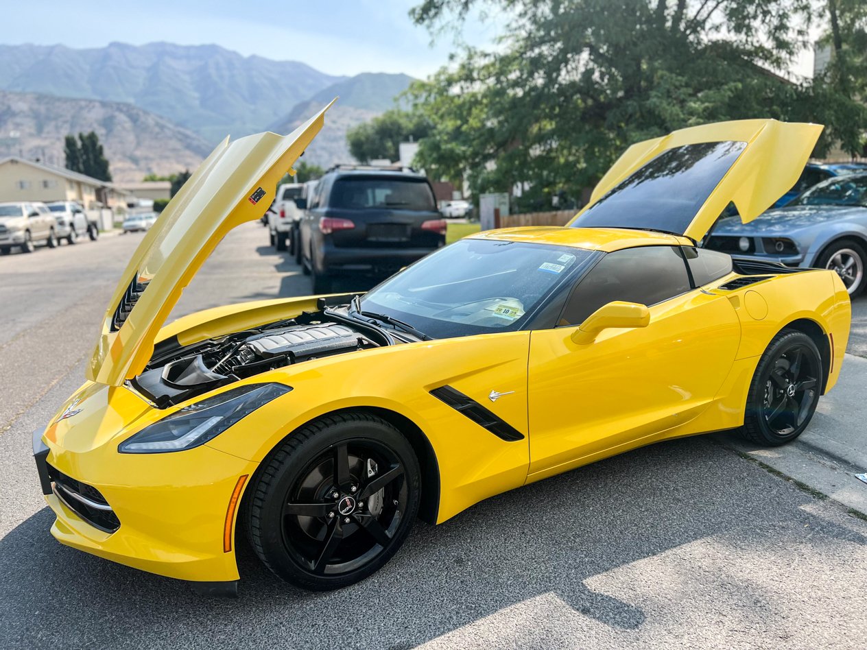 
								2014 Chevrolet Corvette Stingray Coupe 2D full									