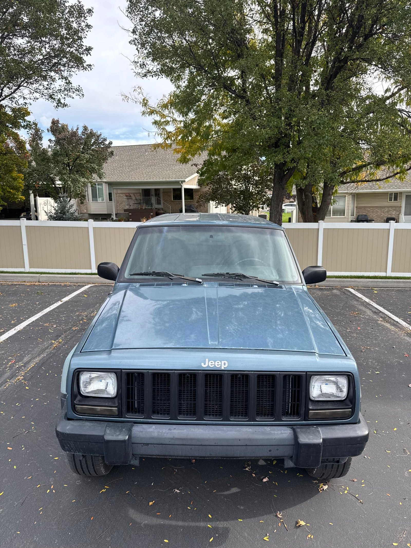 
								1997 jeep Cherokee full									