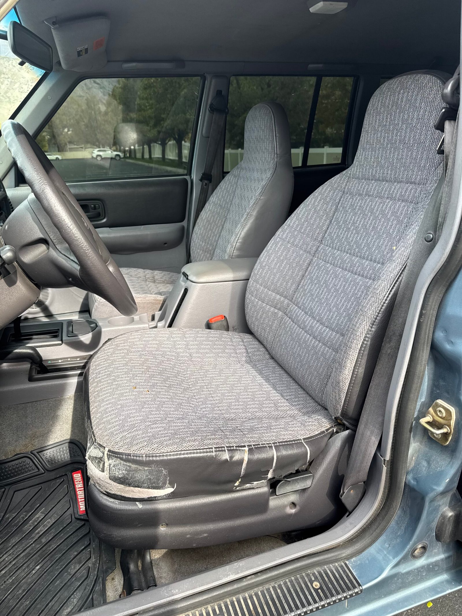 
								1997 jeep Cherokee full									